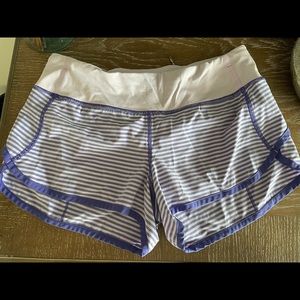 Lululemon size 4, 2.5”
